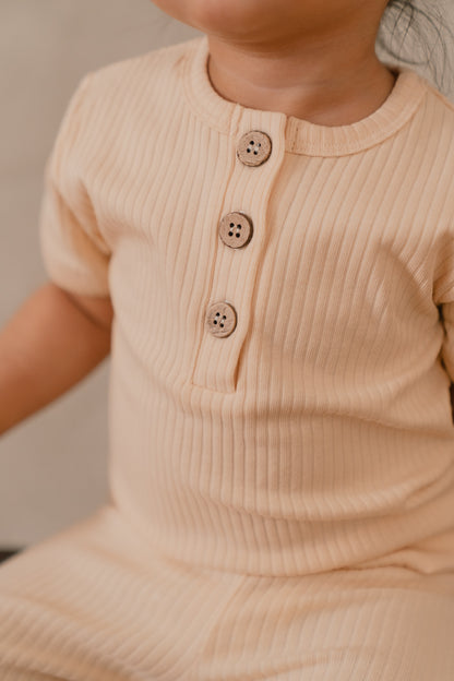 ORGANIC COTTON OAKLEY SHORT SLEEVE BODYSUIT - PEBBLE CLAY