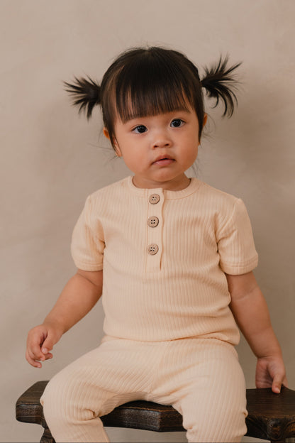 ORGANIC COTTON OAKLEY SHORT SLEEVE BODYSUIT - PEBBLE CLAY