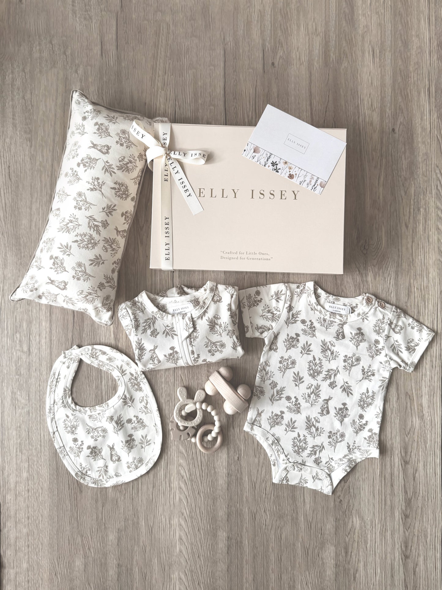 The Cuddle Keepsake Gift Set - Whispering Thicket